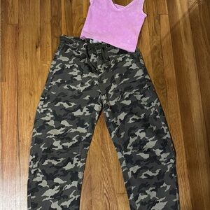 Camo Barrel jeans
